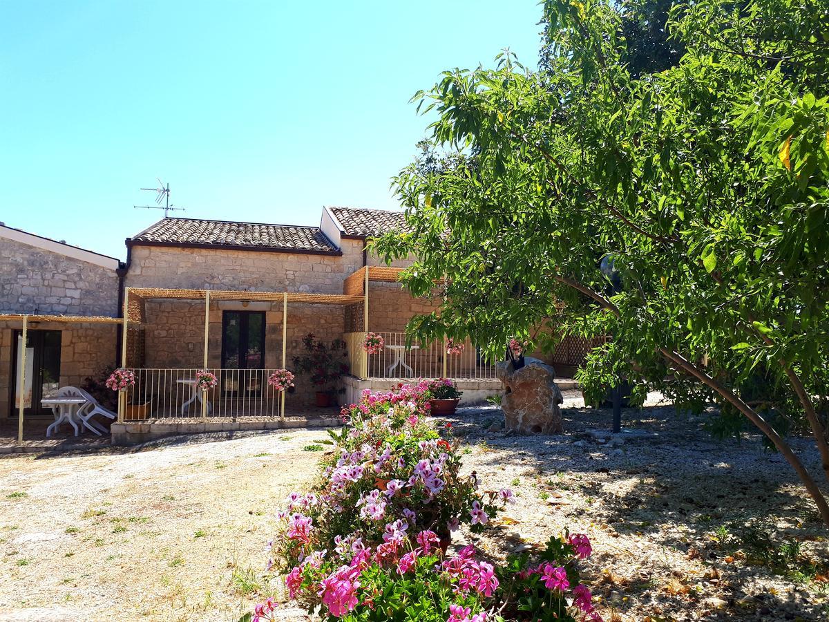 Agriturismo Serrafiori Casa Serrafiori Exterior photo